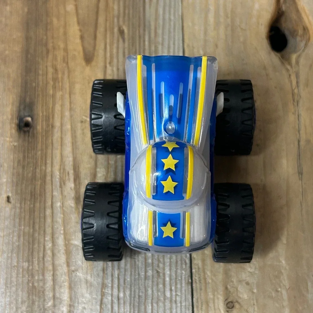 Fisher-Price Blaze and the Monster Machines Light Rider Darington Lights Up